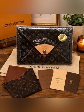 💼 Louis Vuitton x Visionaire No. 18 Fashion Special Edition Portfolio